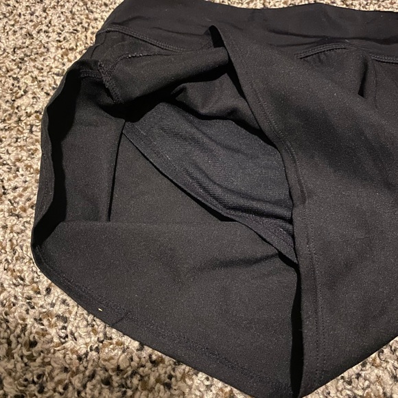 Nike Black Shorts - Picture 2 of 3